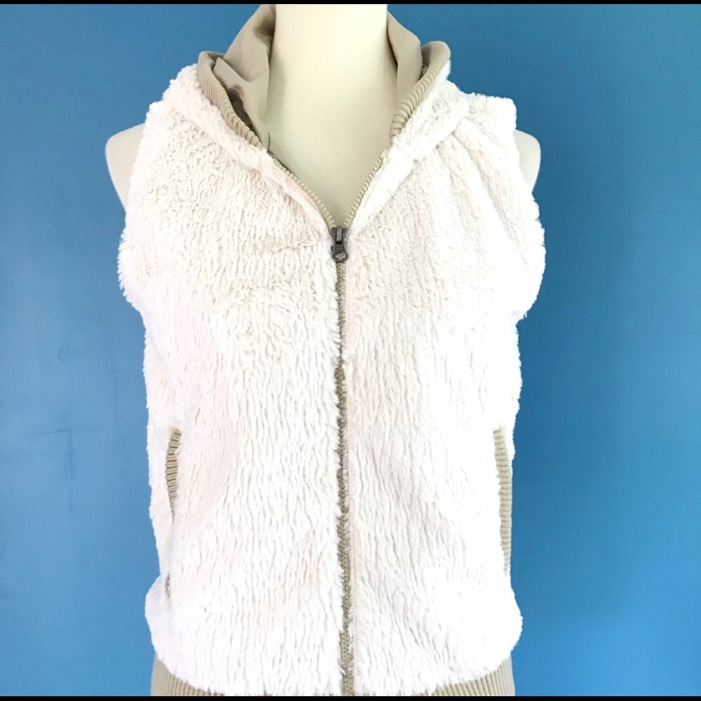 Women’s small Patagonia vest